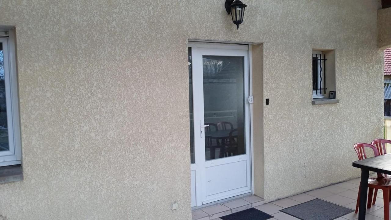 Appartement Dans Notre Maison Domessin Exterior foto